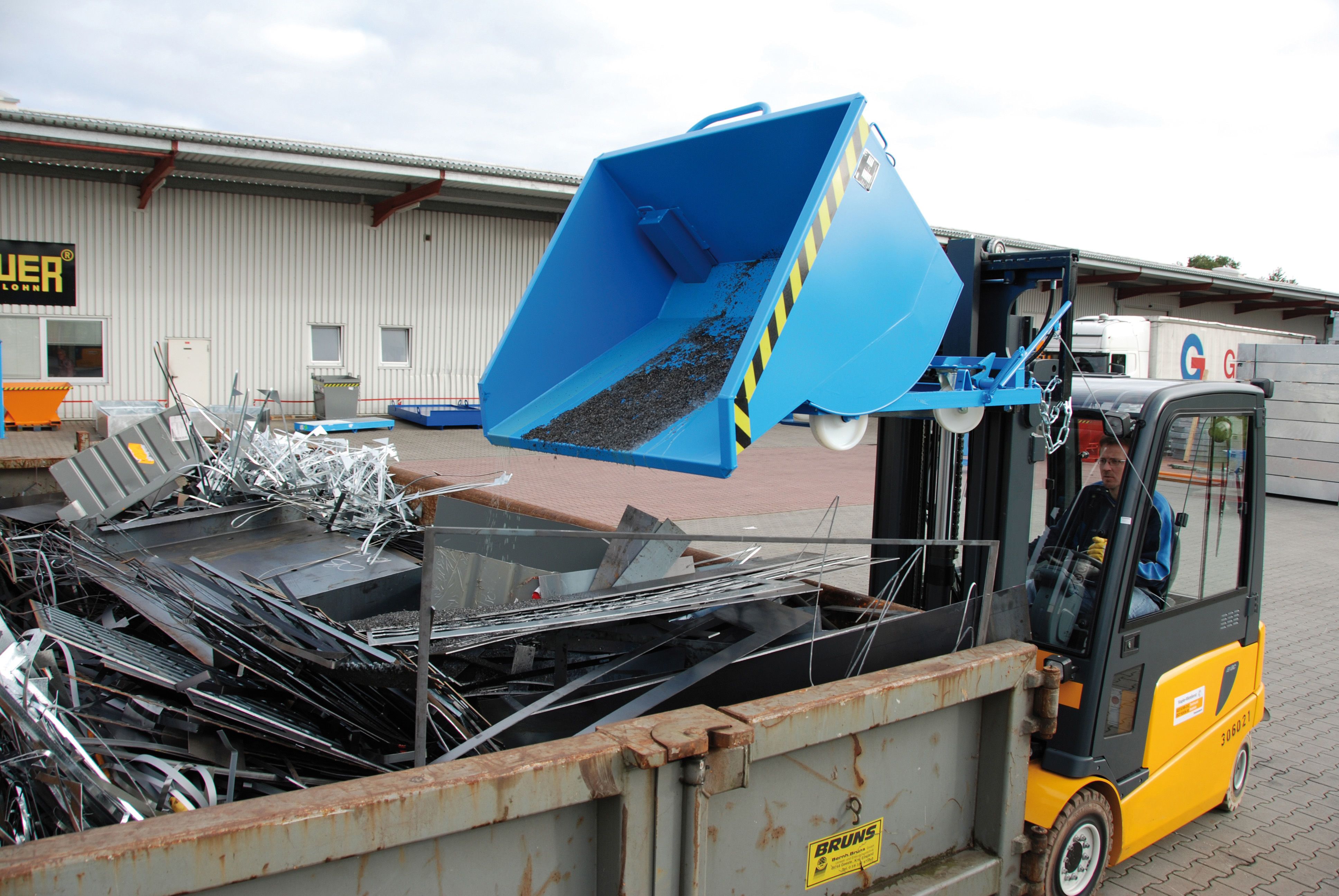 Bauer Südlohn Spänebehälter Typ SKM